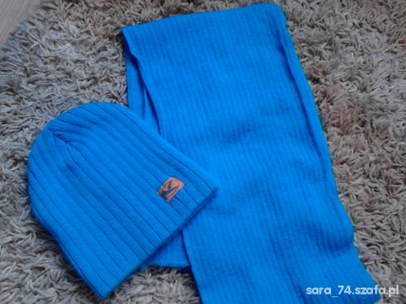 nowy komplecik czapka i szalik