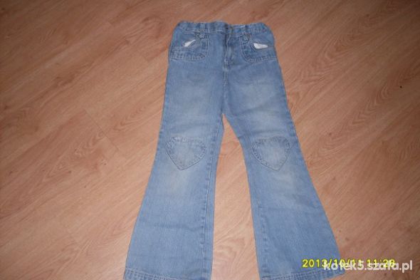 Spodnie jeans r 128 serduszka idealny stan WARTO