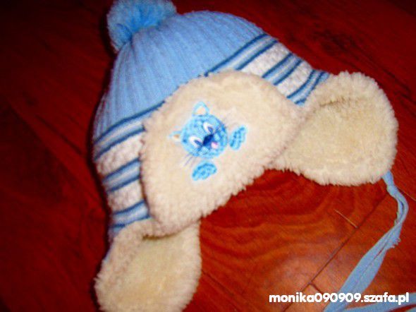 Śliczna ciepła czapa