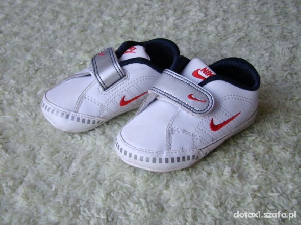 buciki NIKE r 18 5 j nowe