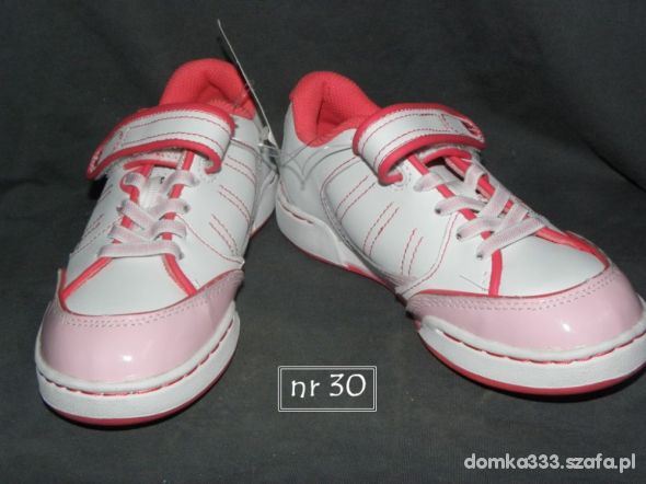 nowe obuwie sportowe dla dziewczynki
