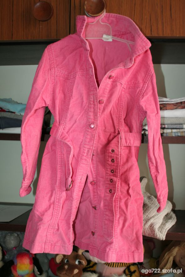 Różowa bluza sztruksowa