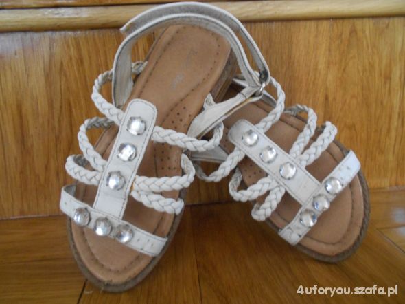 Sandałki Bobbi Shoes rozm 27 białe