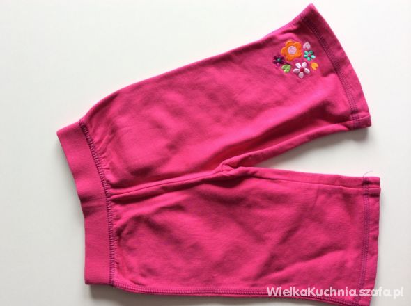 Różowe spodnie dresowe z kwiatuszkami