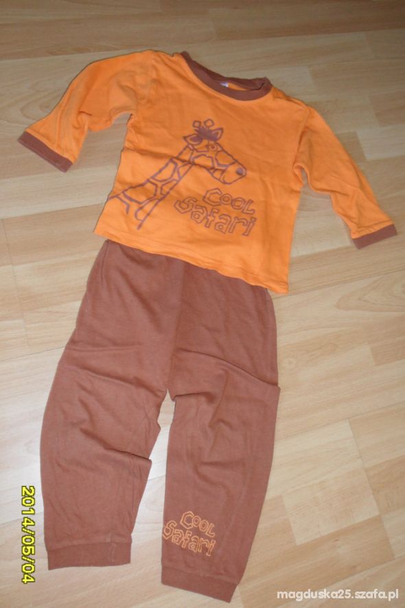 Piżamka z żyrafą Świetna dla chłopca 98 104