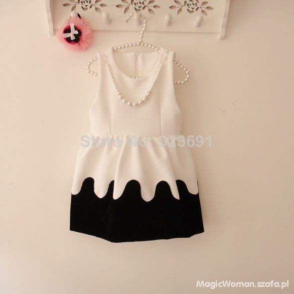 Sukienka biało czarna idealna na świeta