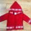 Czerwony sweterek z kapturkiem skrzata 3 do 6m