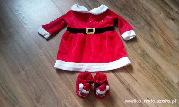 Sukienka i buciki na Boże Narodzenie