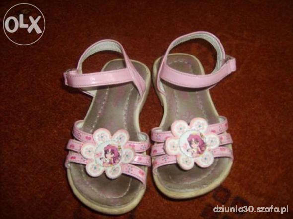 rozowe sandalki