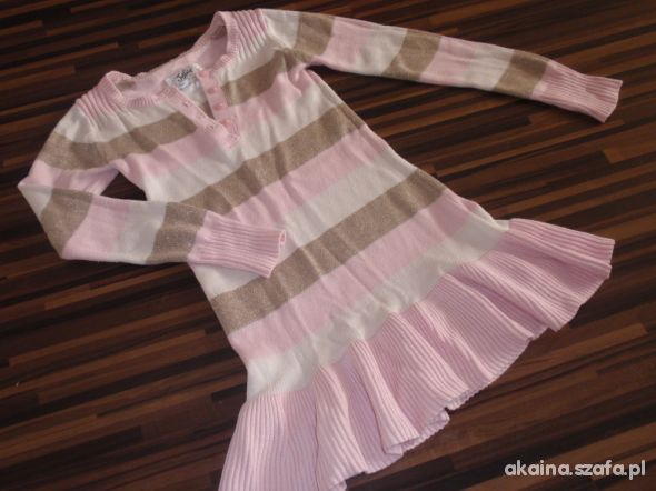 Dzianinowa sukienka 122