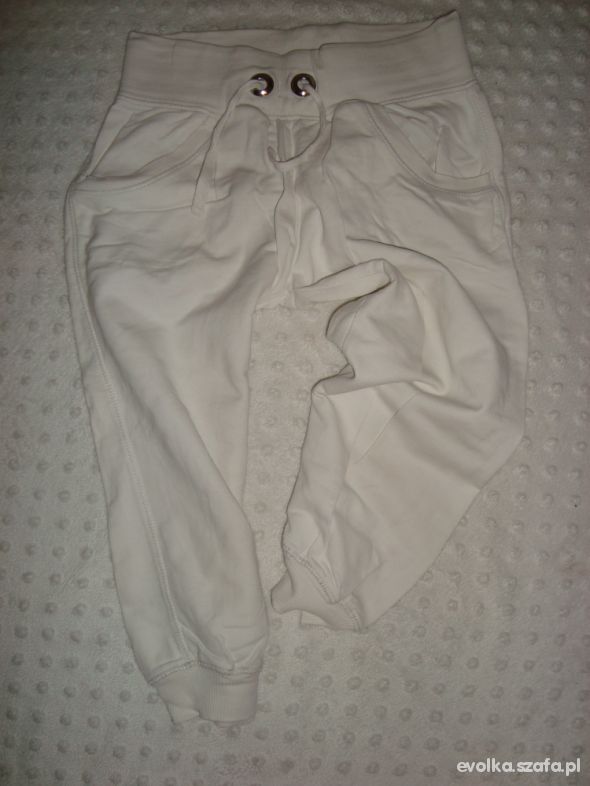 białe spodnie GEORGE