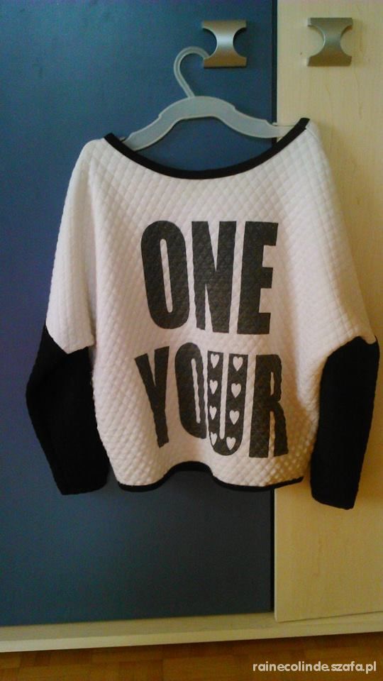 Czarno biała bluza One Your