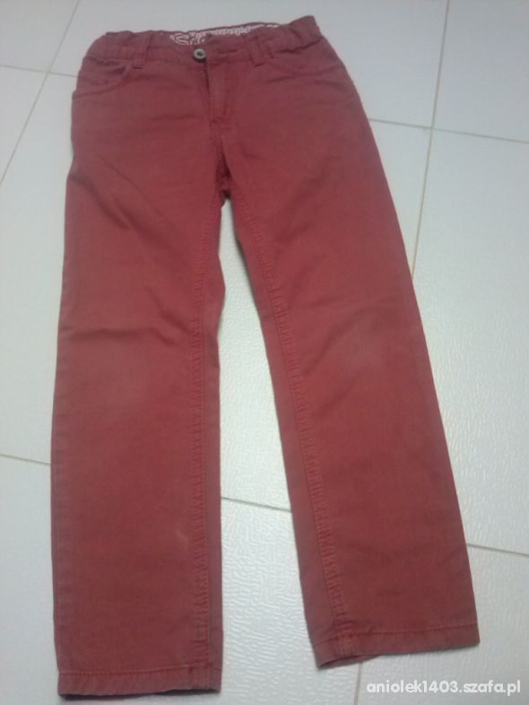Spodnie rurki czerwone