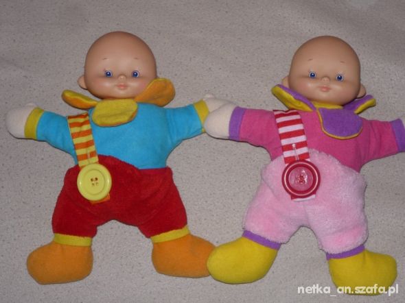 dwie laleczki BLIZNIAKI jako pierwsze zabawki