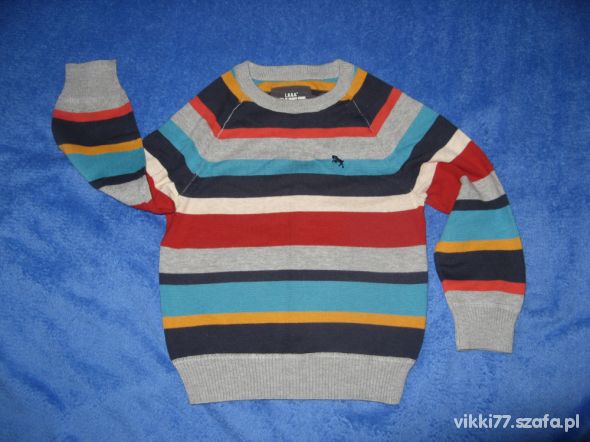 Elegancki sweterek 103 HM