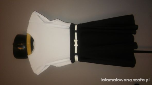 Biało czarna sukienka 128