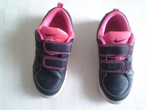 Buty sportowe dziecięce adadasy halówki Nike roz