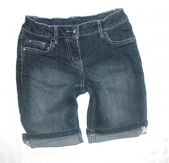 TCM TCHIBO jeansowe krótkie spodenki r 134cm 9 lat