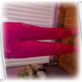 różowe dresowe spodnie
