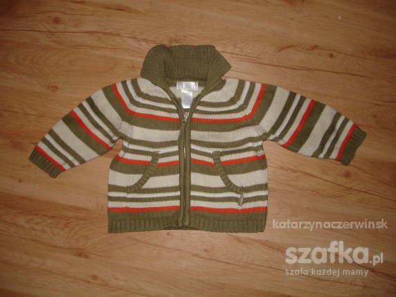 Sweterek na zamek