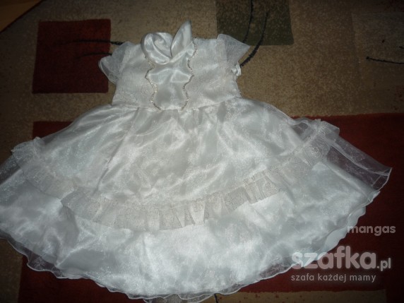 Kremowa sukienka dla małej damy