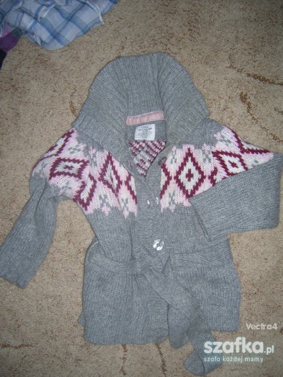 Śliczny sweterek HM