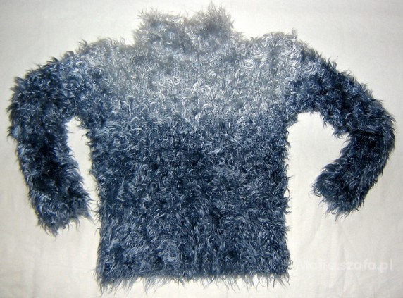 Kudłaty sweterek 134
