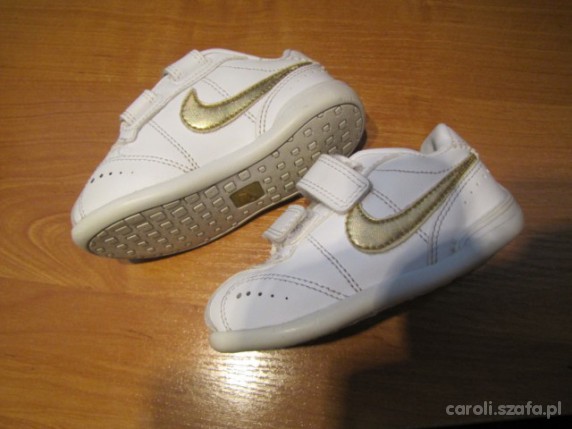 Nike białe