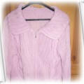 różowy sweterek dla panienki