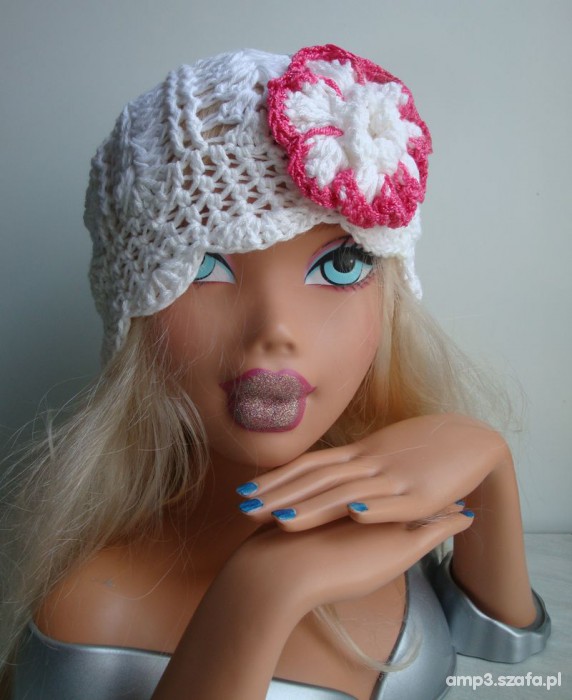 ŚLICZNA CZAPECZKA SZYDEŁKOWA