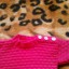 różowy sweterek dla dziewczynku