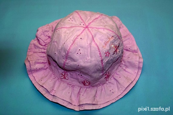 Śliczny kapelisik 44cm