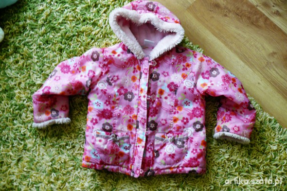 różowa kurteczka na 1823 mieś
