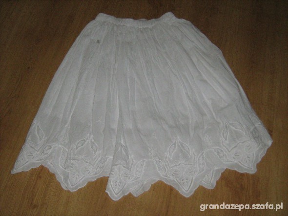 Biała spódnica 158
