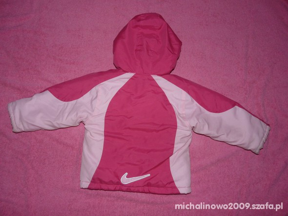 NIKE SLICZNA KURTECZKA NA ZIME DLA CORCI 86 CM