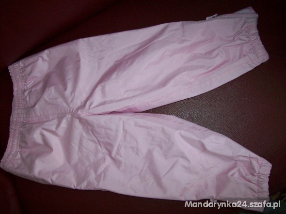 Różówe spodnie dla dziewczynki