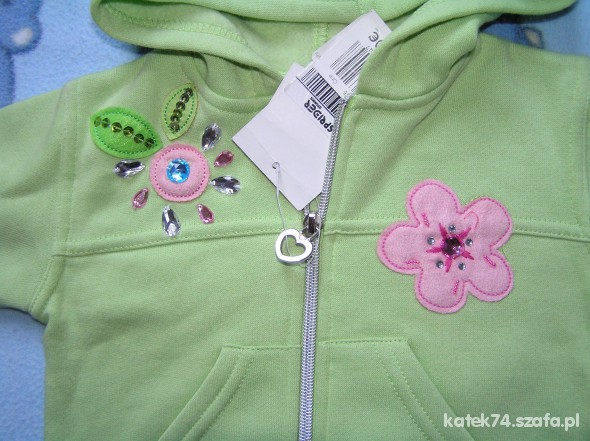 nowa cieplutka bluza na 12 miesiecy