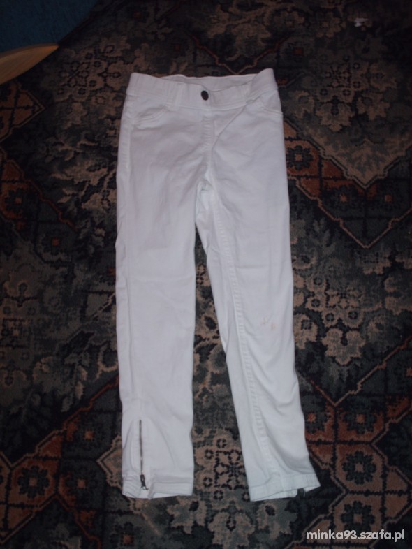 białe spodnie 128