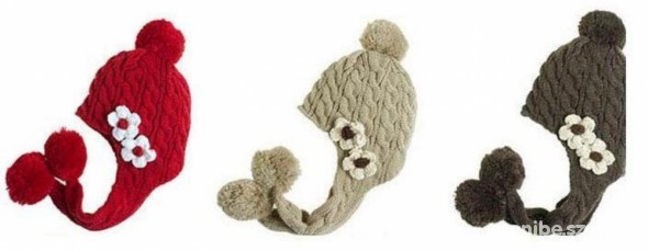 NOWA Czapeczka czerwona z pomponami na 2 do 4 lat