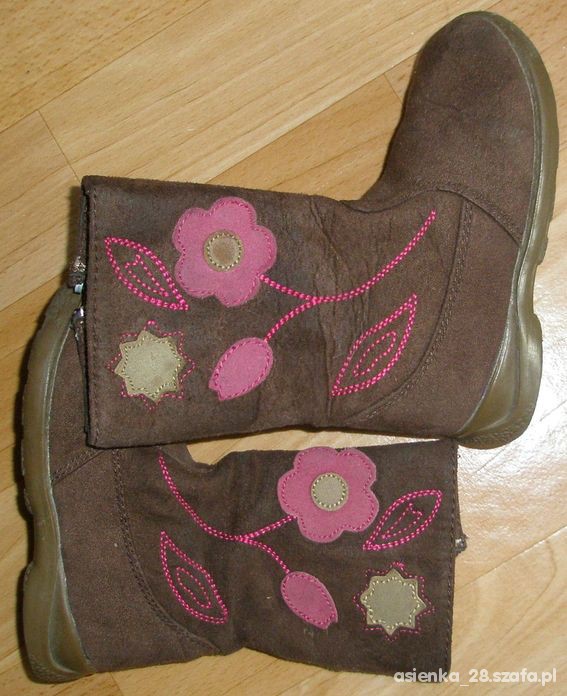 ŚLICZNE WIOSENNE TRZEWIKI ROZMIAR 23CM