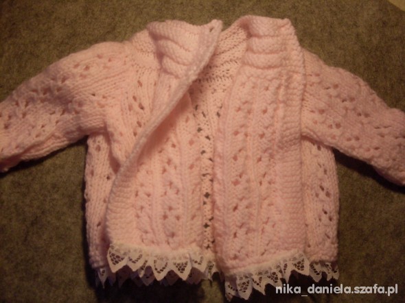 różowy sweterek dla dziewczynki