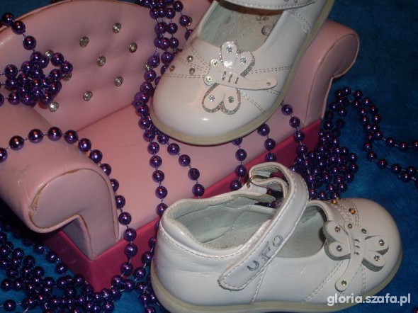 BIAŁE LAKIERKI ŚWIĘTA WIOSNA ROZM 24 14 CM