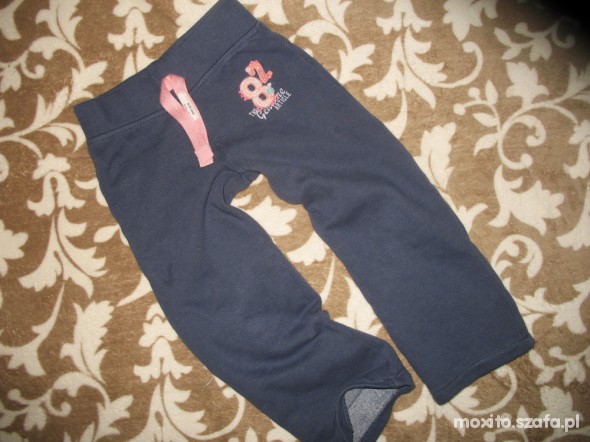 fajne dresowe spodnie Next r 98
