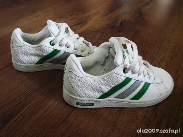 PIĘKNE ORYGINALNESPORTOWE BUTY ADIDAS R 29