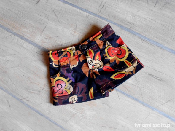 szorty dziewczece 98