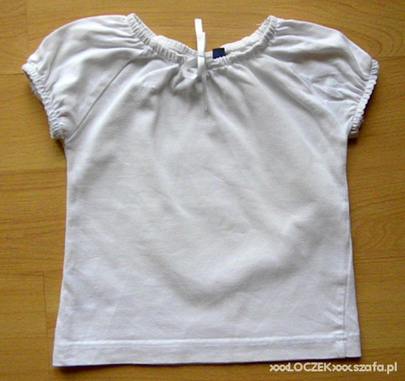 Biała bluzeczka z kokardką
