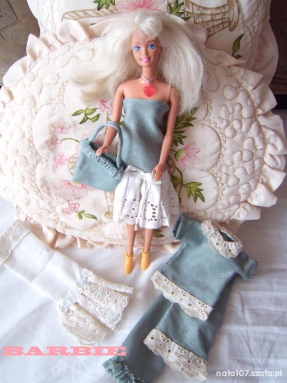 Śliczna Barbie plus ubranka buciki torebka naszyjn