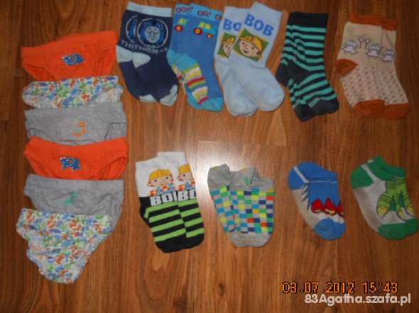 Majteczki 6 par i 9 par skarpetek