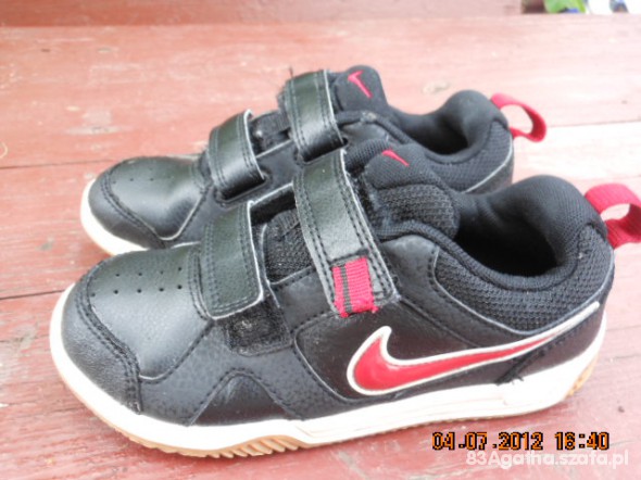 NIKE size 285