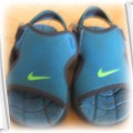 piankowe sandałki Nike 16cm